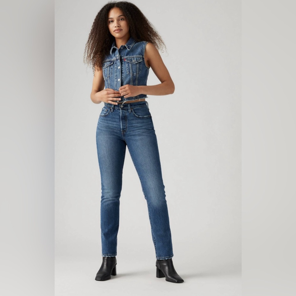 Levi’s Classic 501 women’s jeans 32W x 32L - Medium Wash NWT